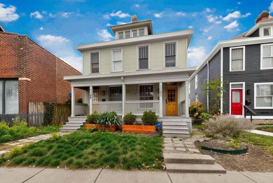 1149 Summit Street - Photo 1