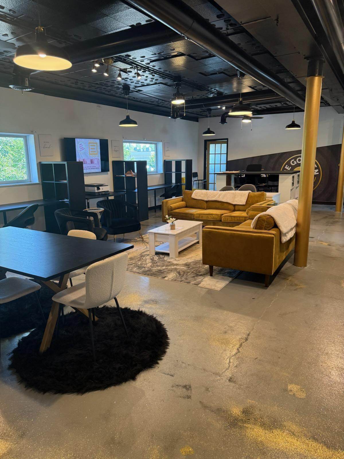 781-200-D Northwest Boulevard - Photo 1