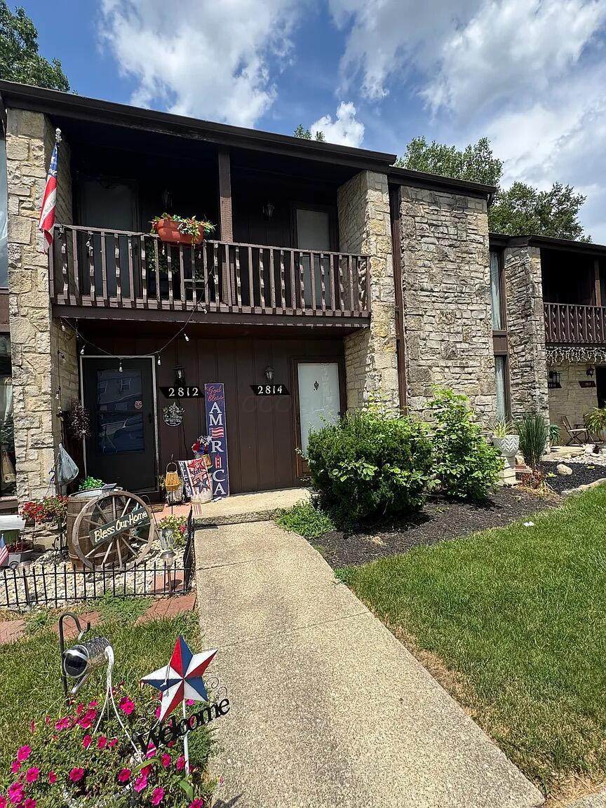 2814 Stonehenge Drive - Photo 1