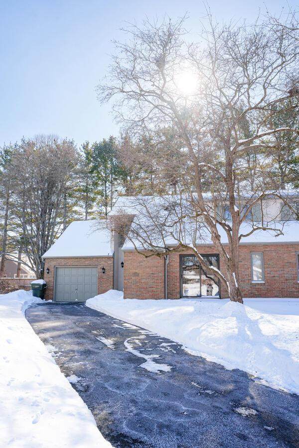 6326 Tamworth Court - Photo 1