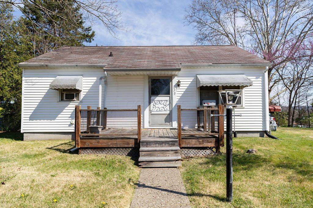979 Hubert Avenue - Photo 1