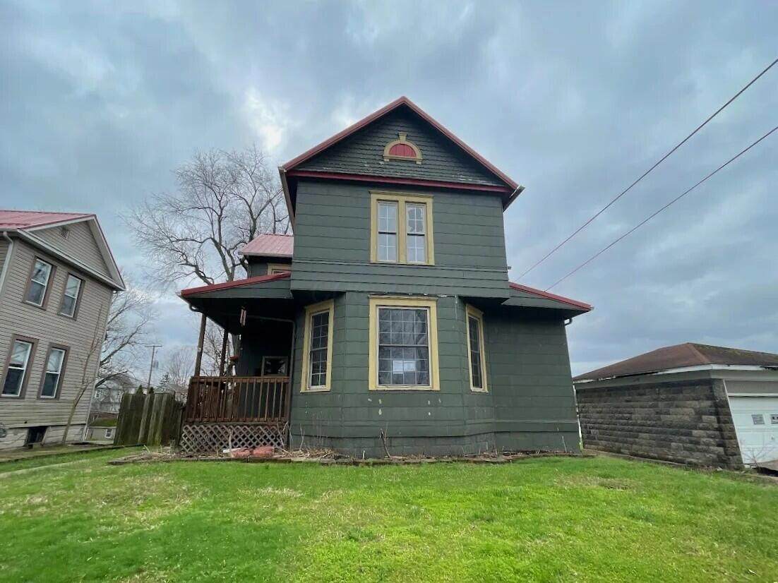914 Stewart Avenue - Photo 1