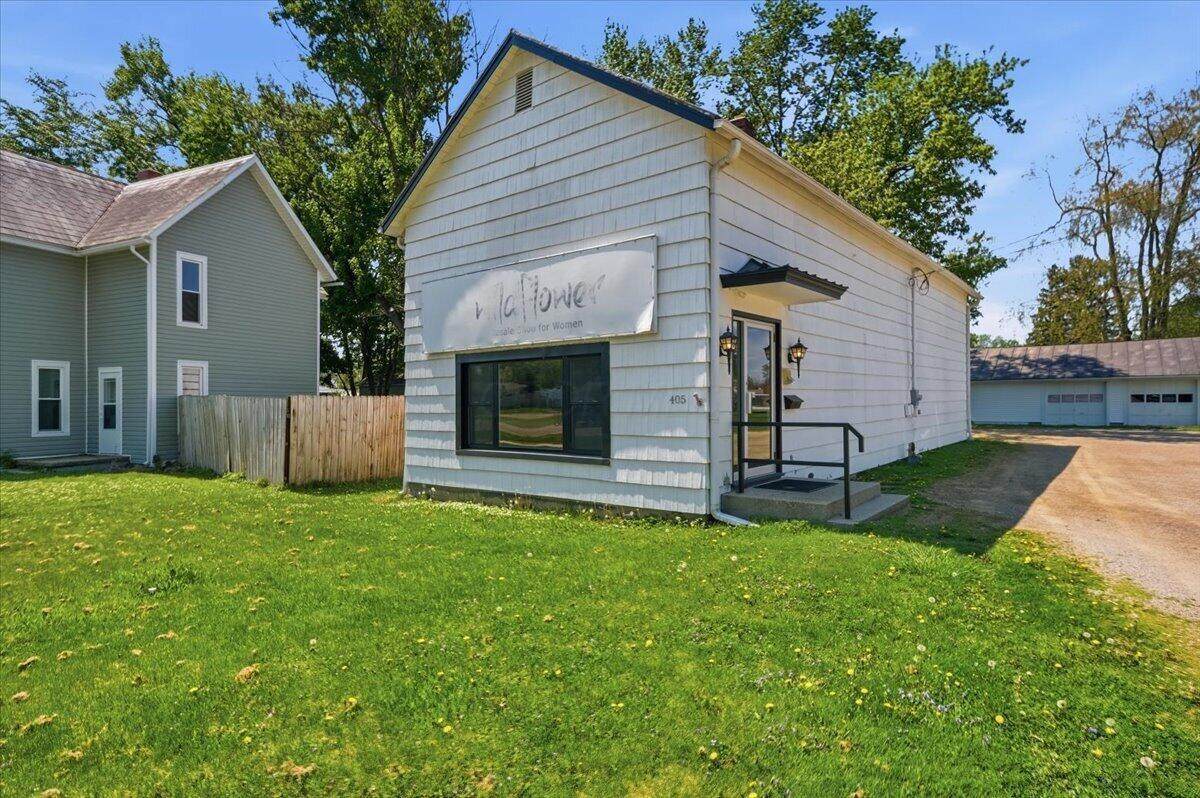 405 Newark Road - Photo 1