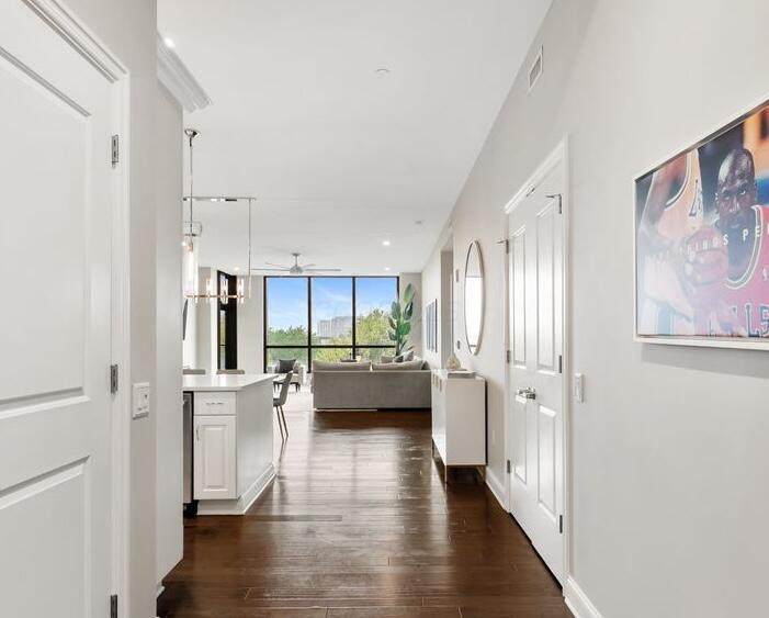 250-323 Spring Street - Photo 1