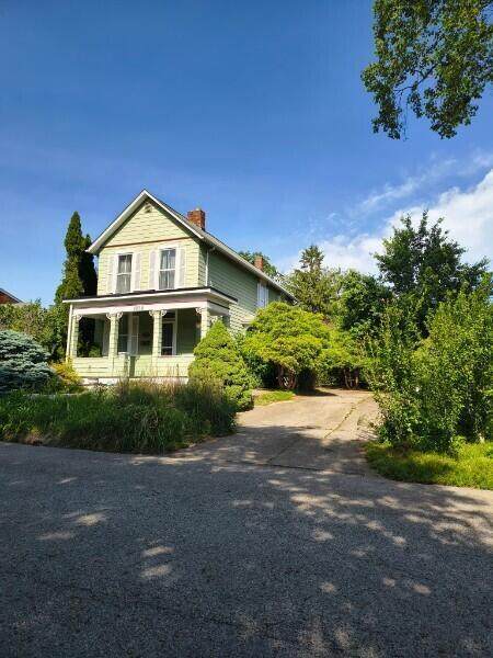 1050 Highland Street - Photo 1