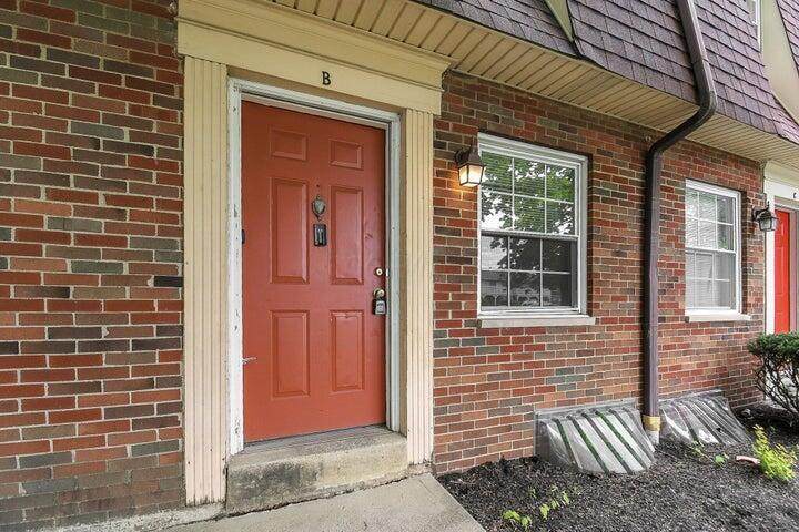 5690-B Beechcroft Road - Photo 1