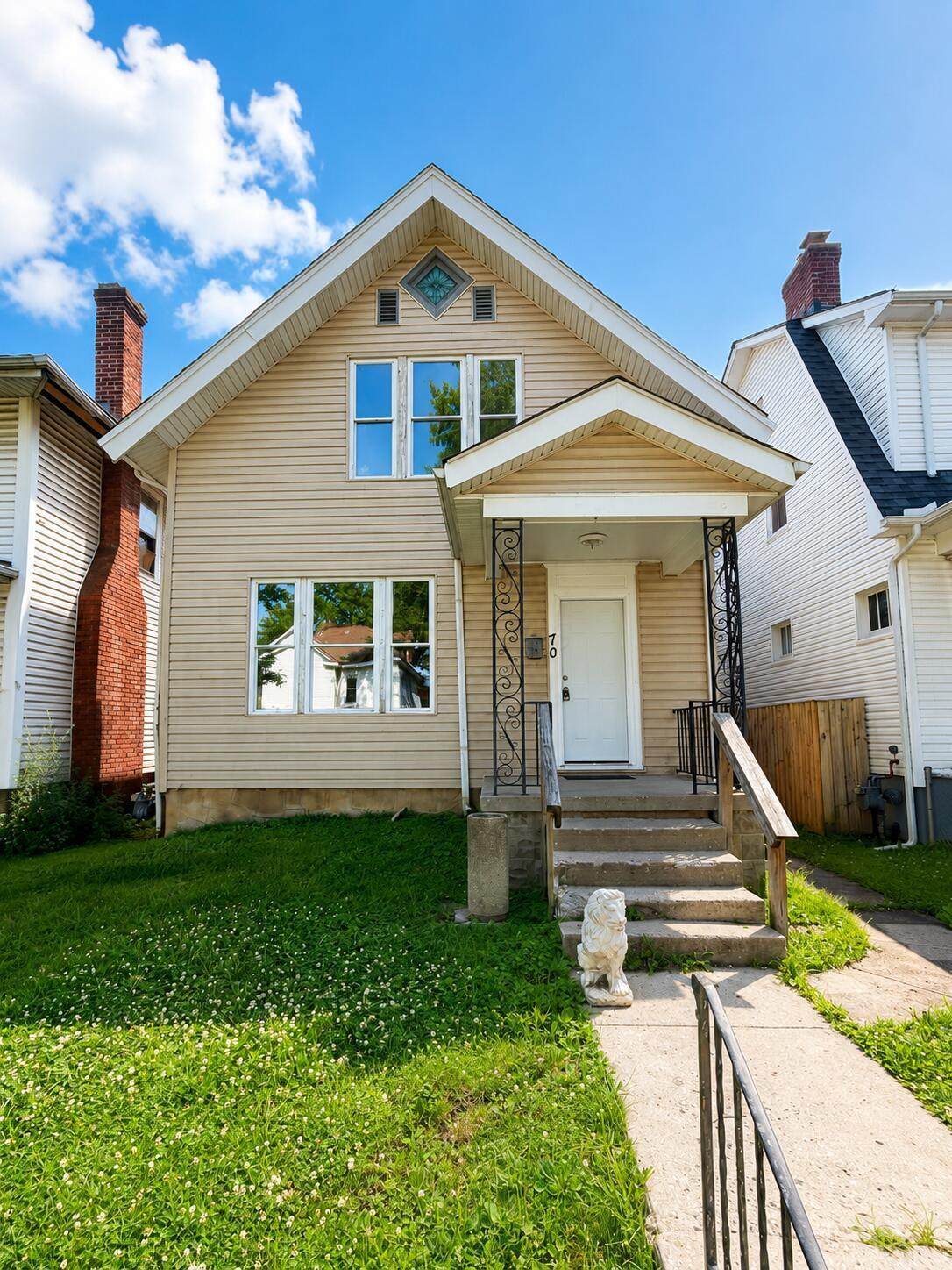 70 Warren Avenue - Photo 1