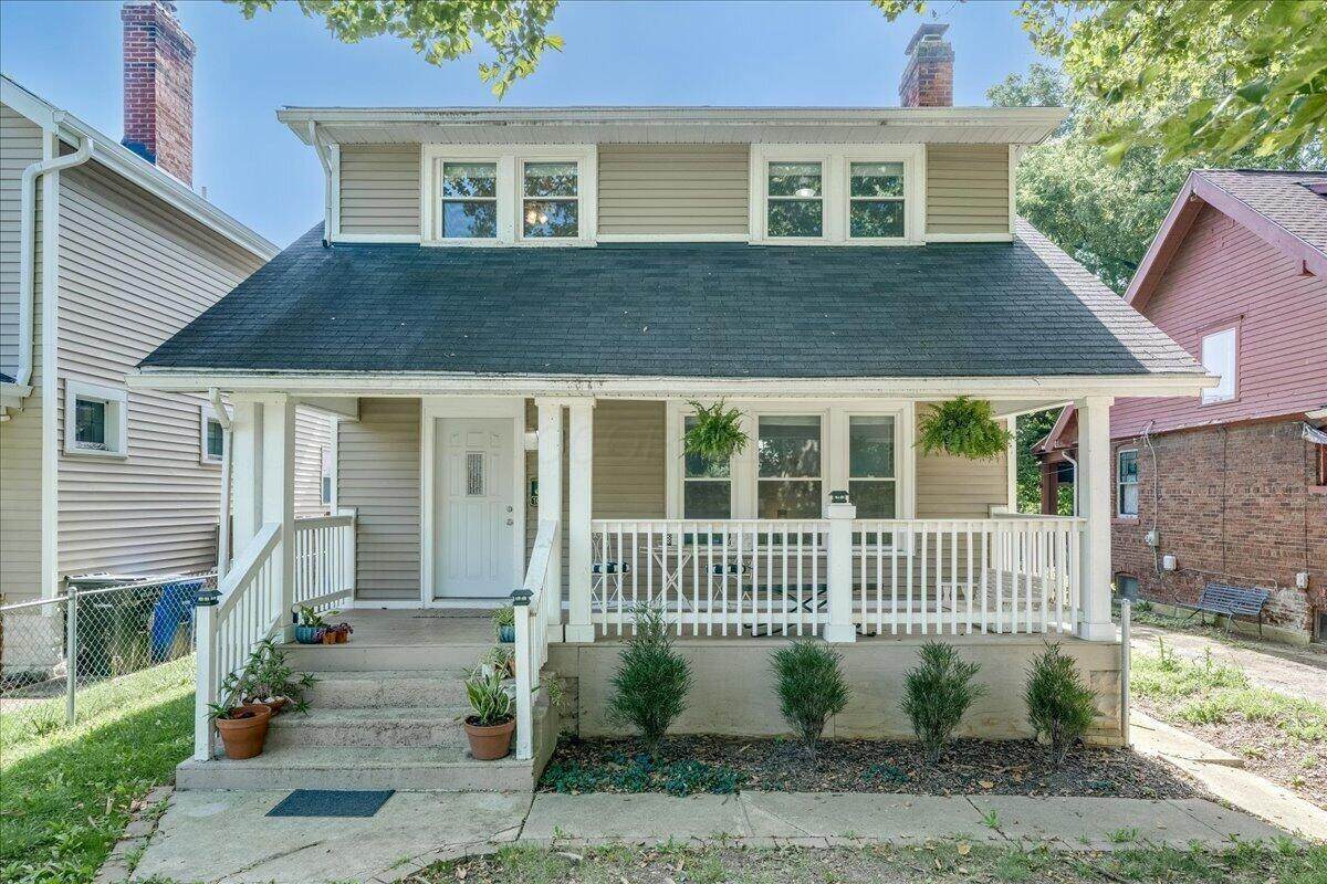 1072 Miller Avenue - Photo 1