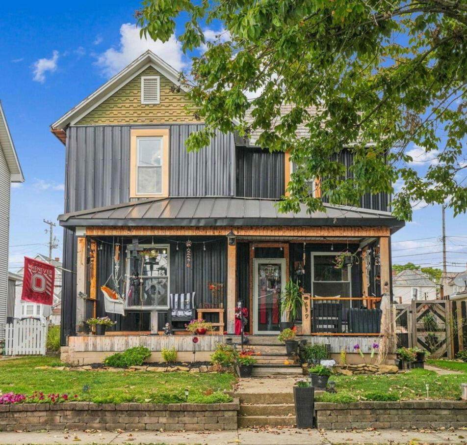 639 Chestnut Street - Photo 1
