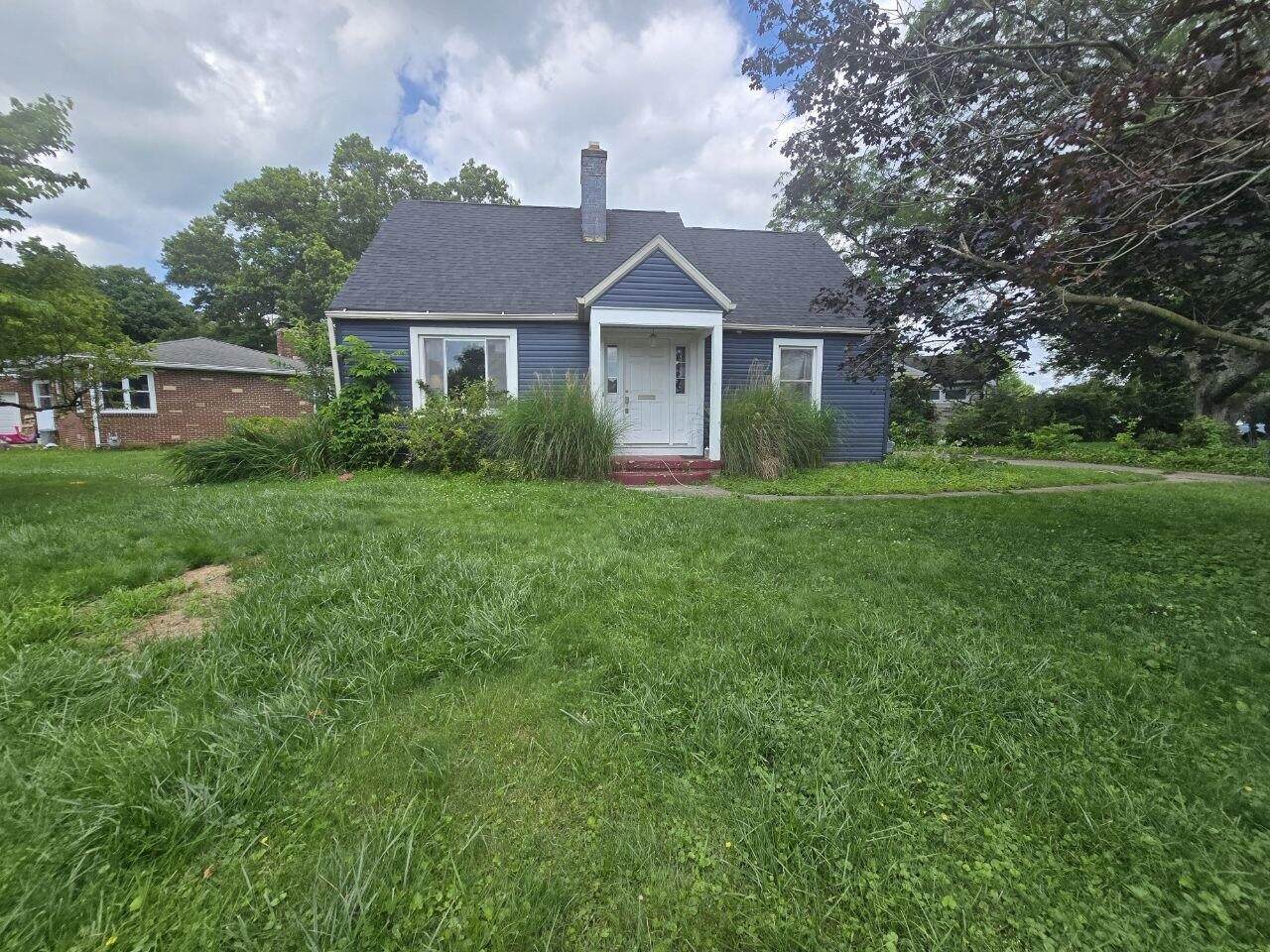 236 Quentin Road - Photo 1