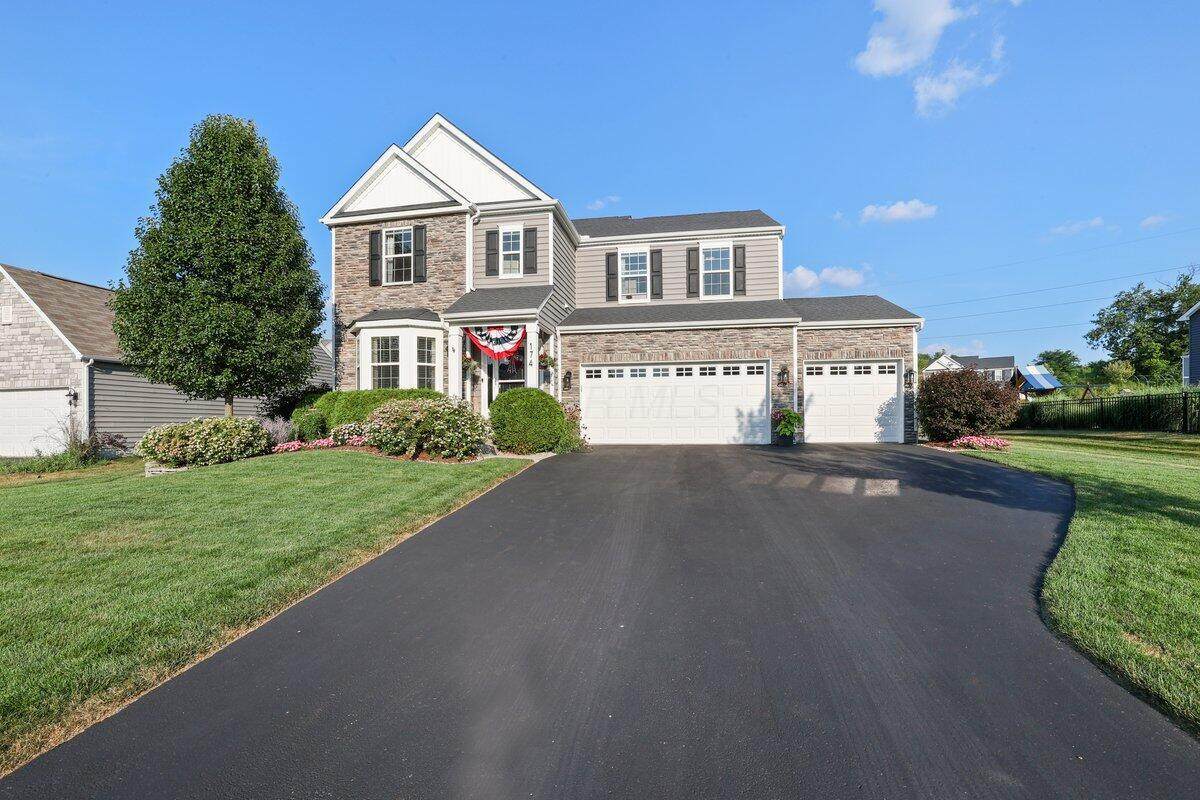 174 Crimson Drive - Photo 1