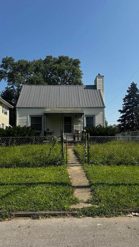 978 18th Avenue - Photo 1