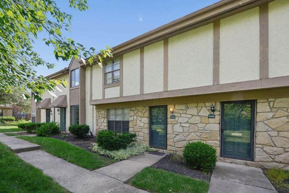 6164-6164 Stornoway Drive - Photo 1