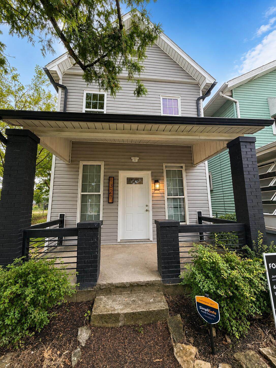 1327 Atcheson Street - Photo 1
