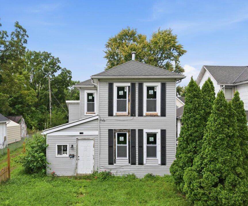 1322 Linden Avenue - Photo 1