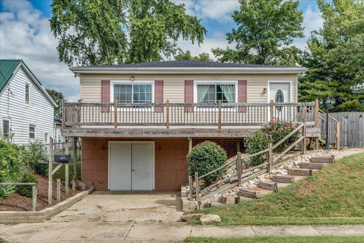 136 Hayward Avenue - Photo 1