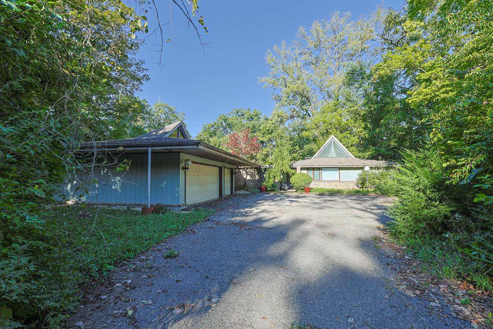 5445 Sherfield Drive - Photo 1