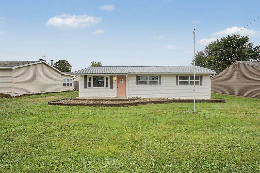 600 East Street - Photo 1
