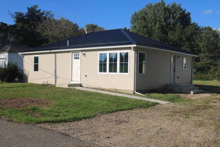 6 Yoakum Drive - Photo 1
