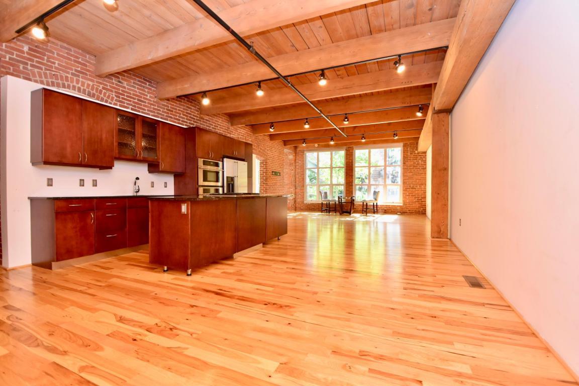 448 Nationwide Boulevard - Photo 1