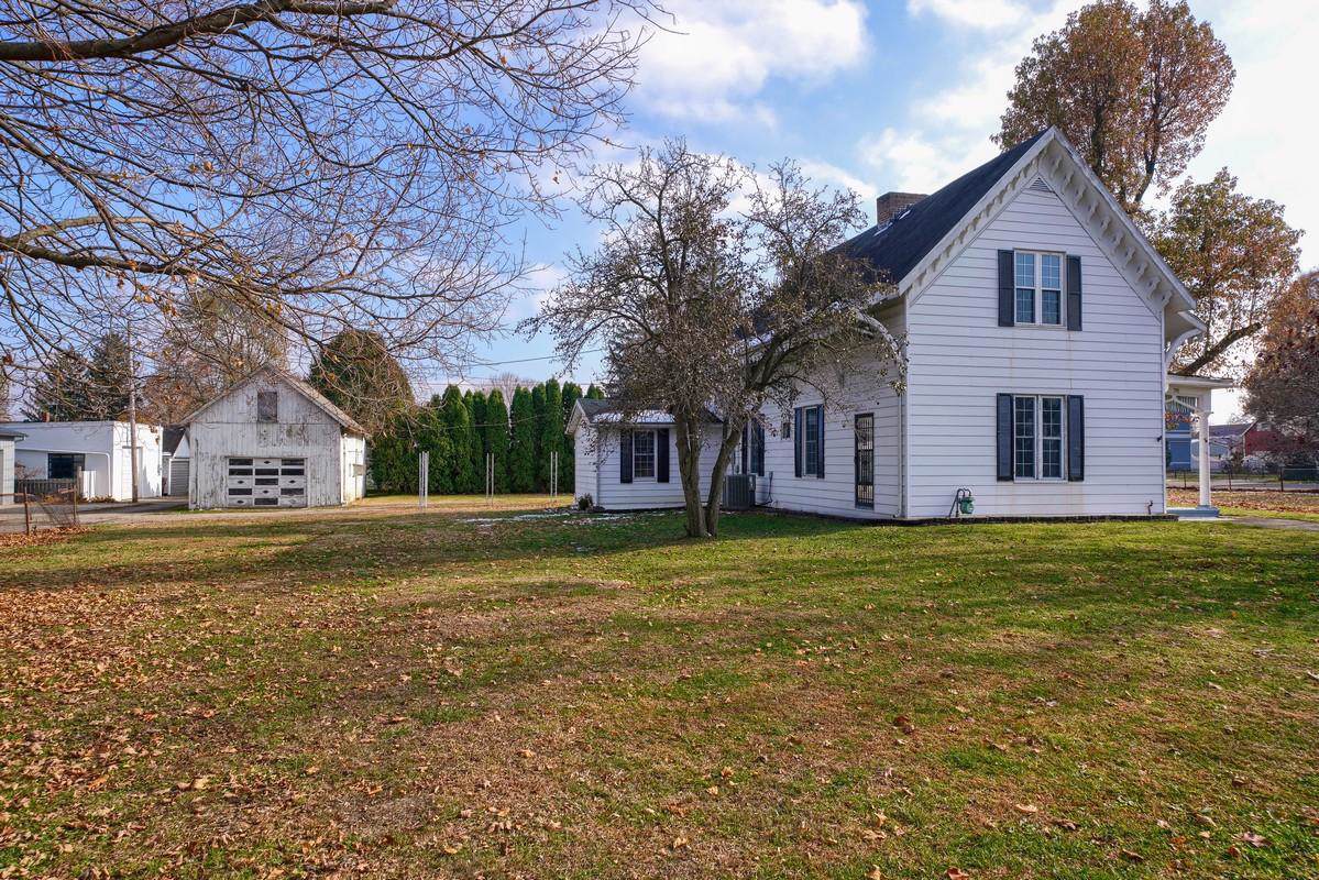 324 Washington Street - Photo 1