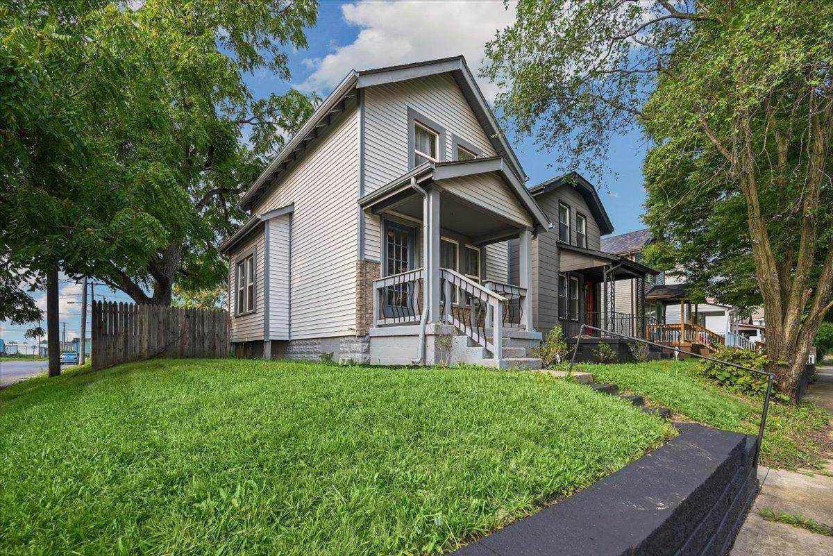 523 Hinman Avenue - Photo 1