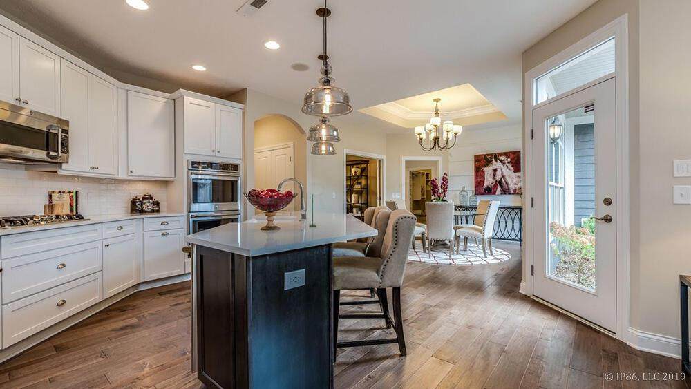 1524 Bethel Woods Blvd - Photo 1