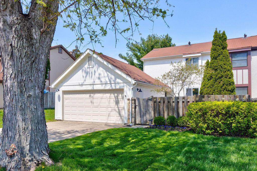 876 Tamara Drive - Photo 1