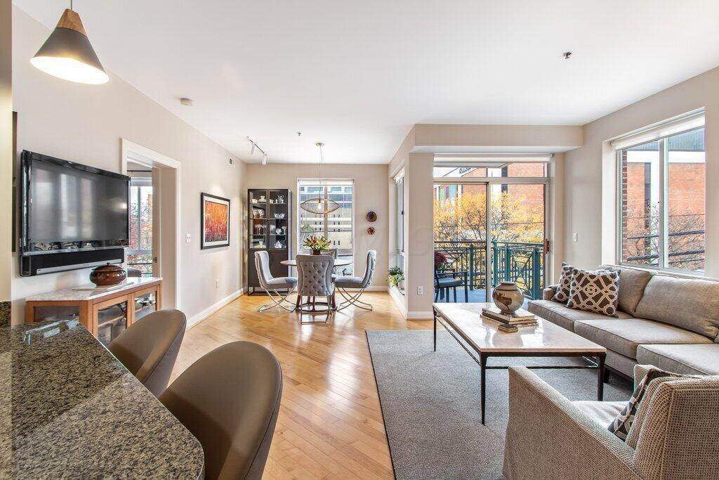 196 Grant Avenue - Photo 1