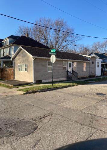 302 Silver Street - Photo 1