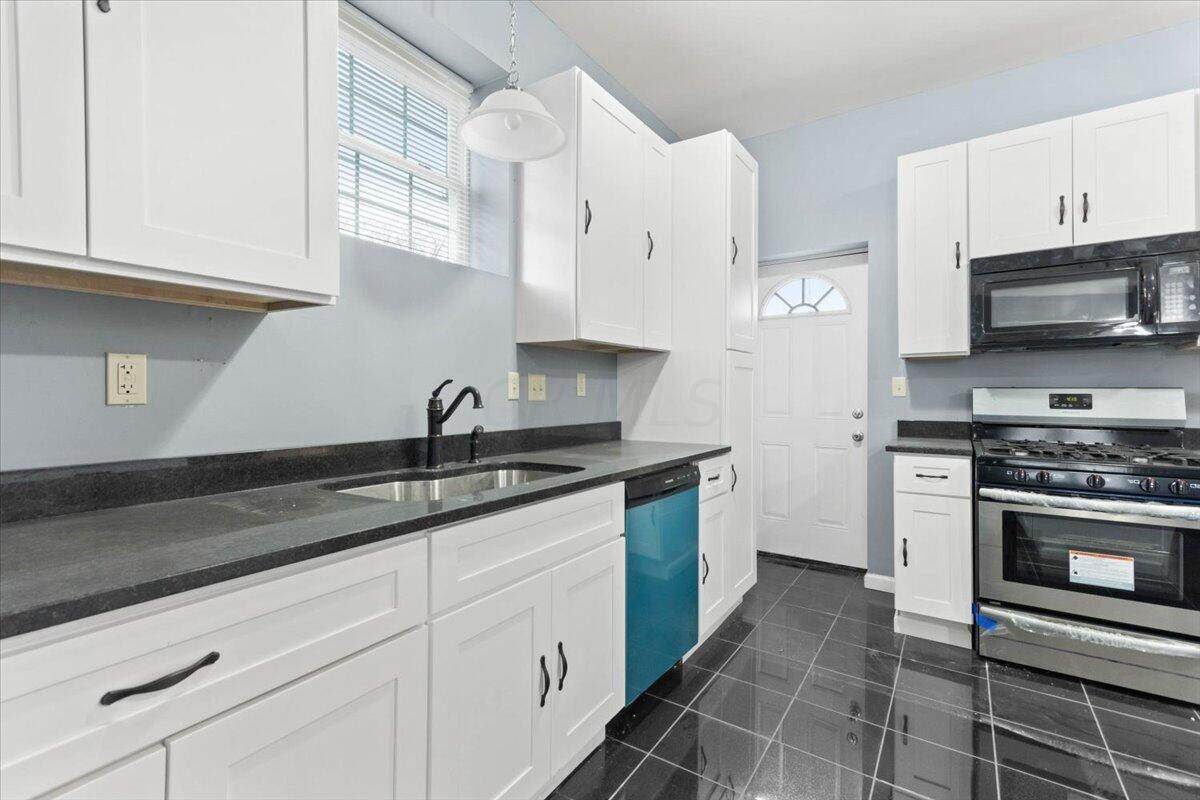 369 Monroe Avenue - Photo 1