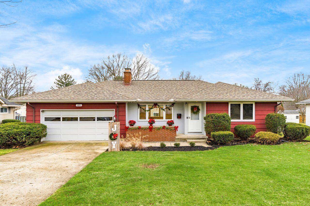 1273 College Avenue - Photo 1