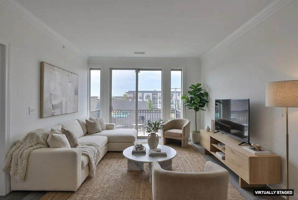 925-303 Ingleside Avenue - Photo 1