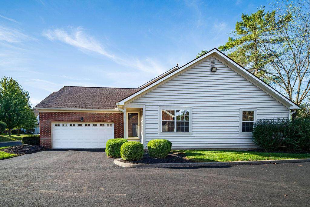 3999 Kensingwood Drive - Photo 1