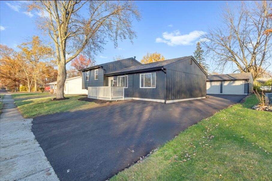 988 Plantation Drive - Photo 1