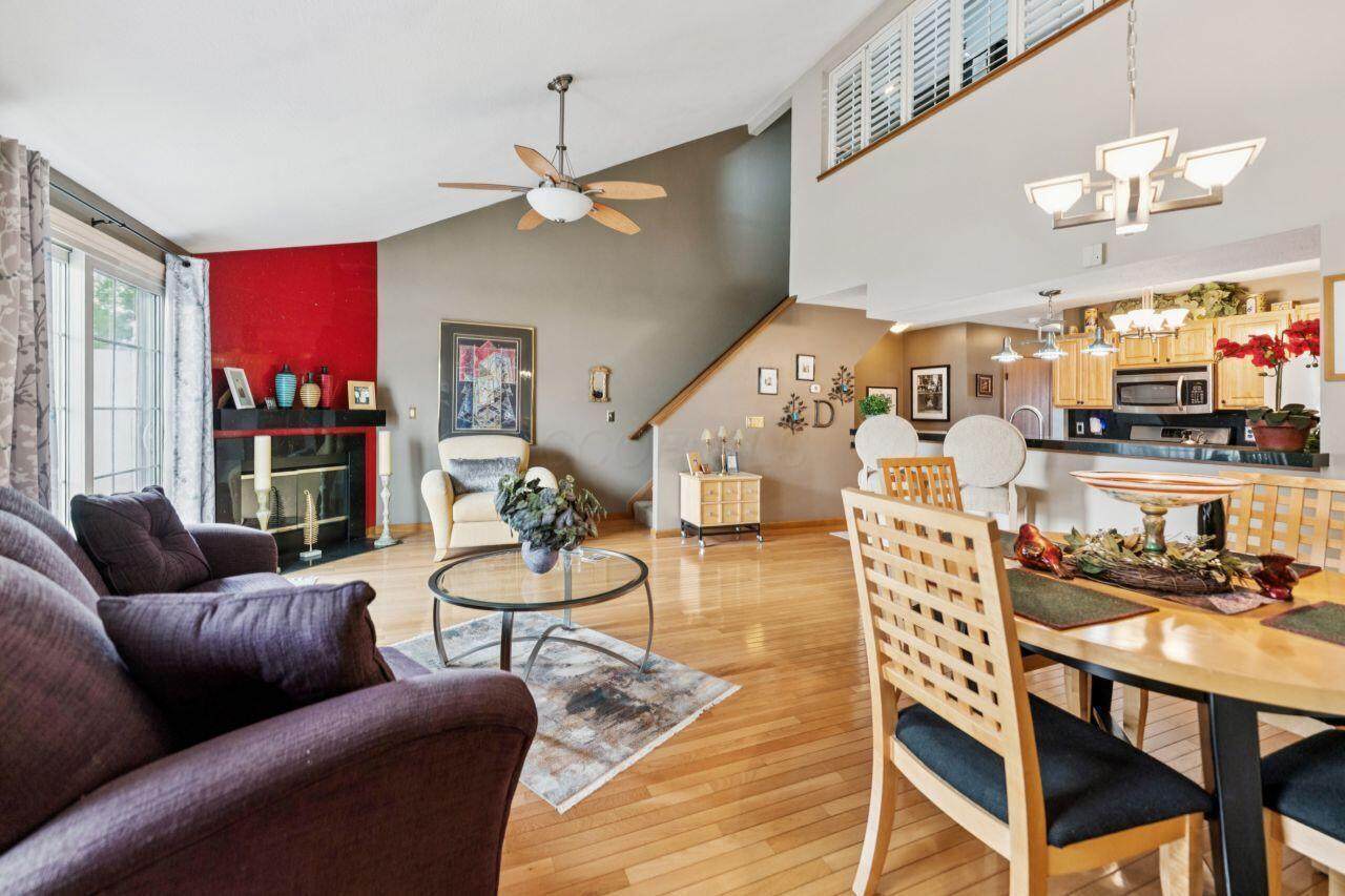 1083 Oak Bay Drive - Photo 1