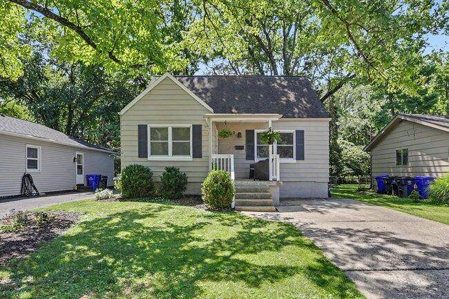 349 Kanawha Avenue - Photo 1