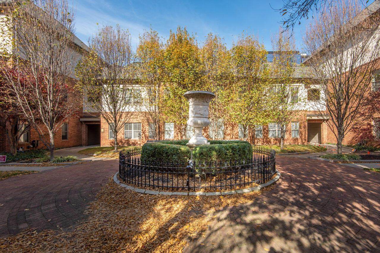 32 Victorian Gate Way - Photo 1
