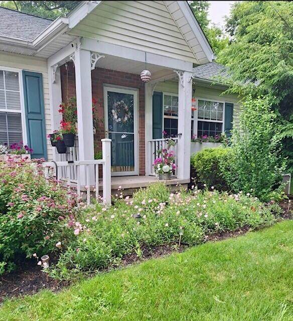 574 Blakeley Place - Photo 1