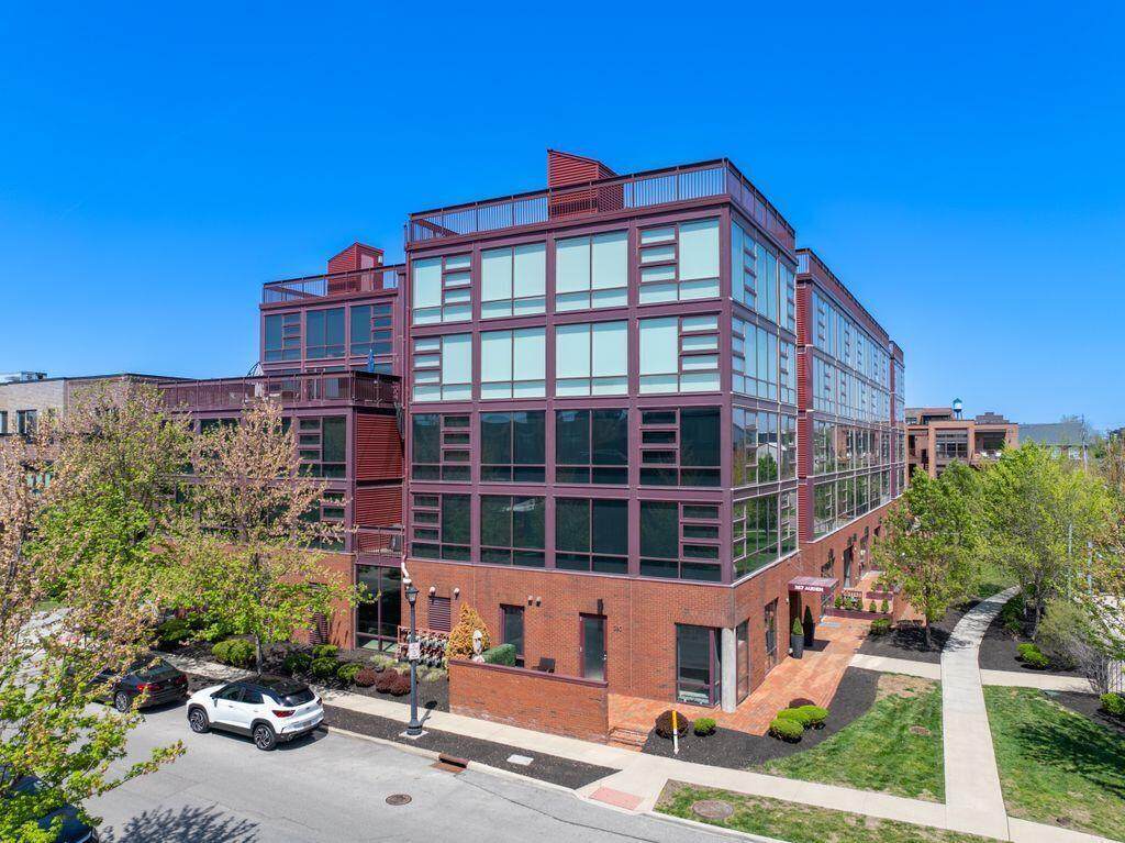 367-213 Auden Avenue - Photo 1