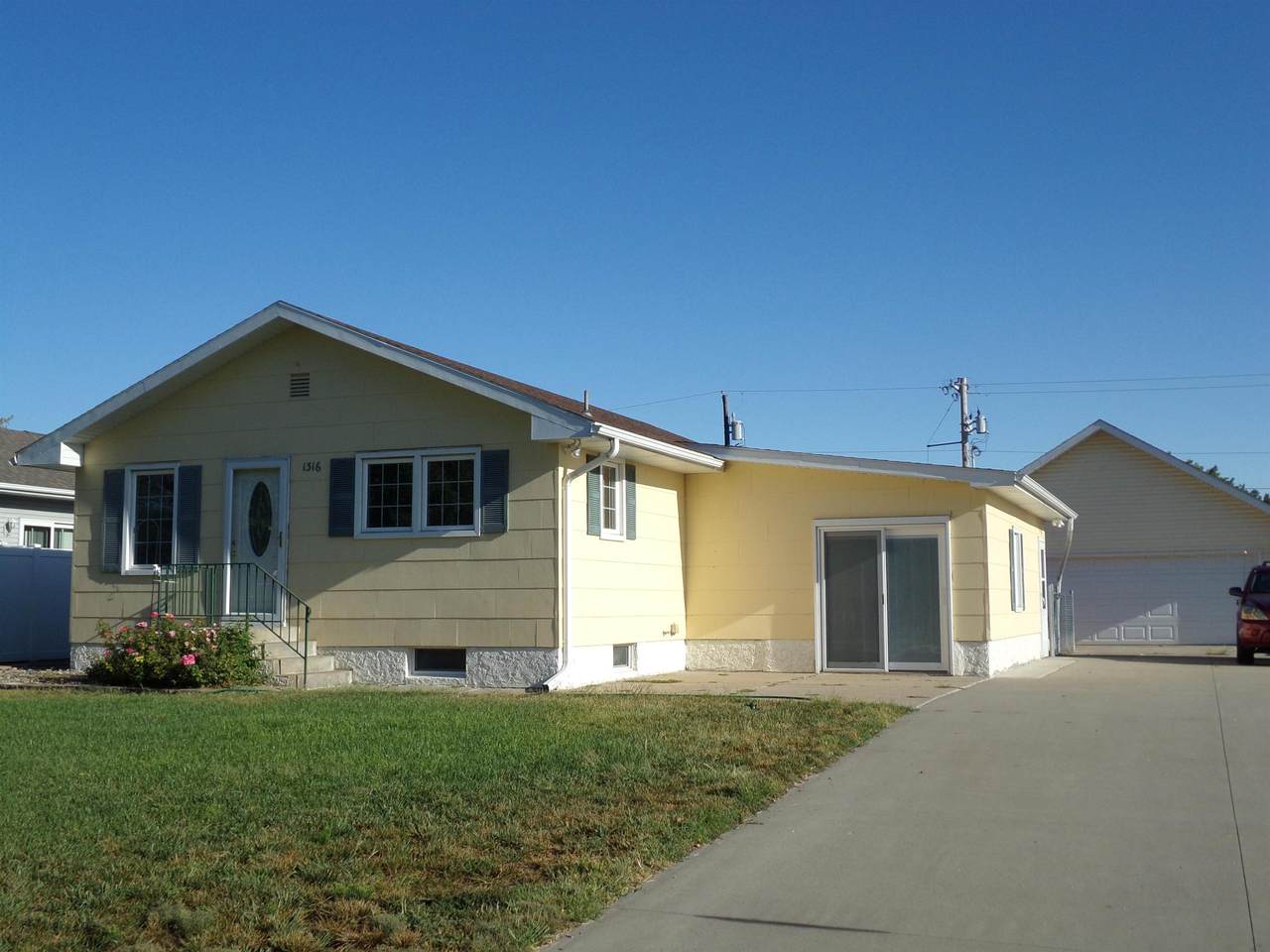 1316 1ST STREET - Photo 1