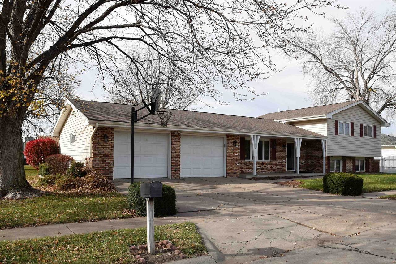 3354 24TH AVENUE - Photo 1
