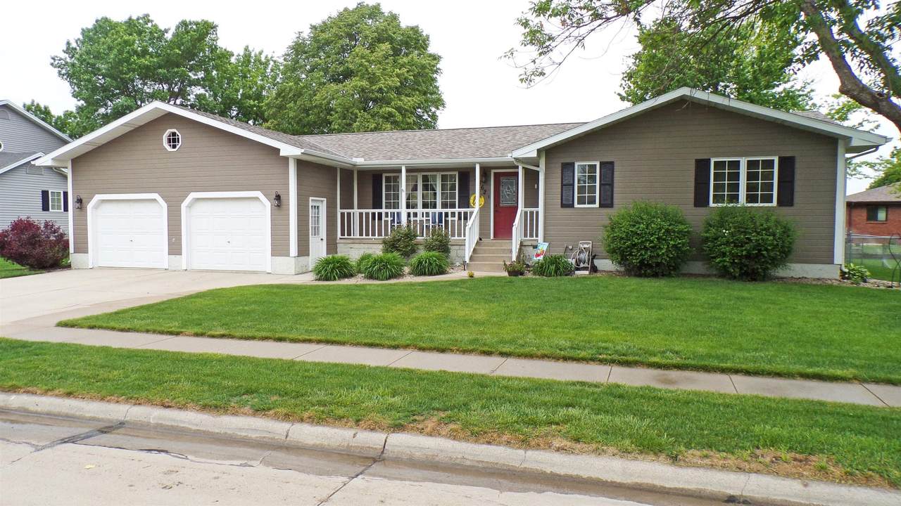 3362 38TH AVENUE - Photo 1