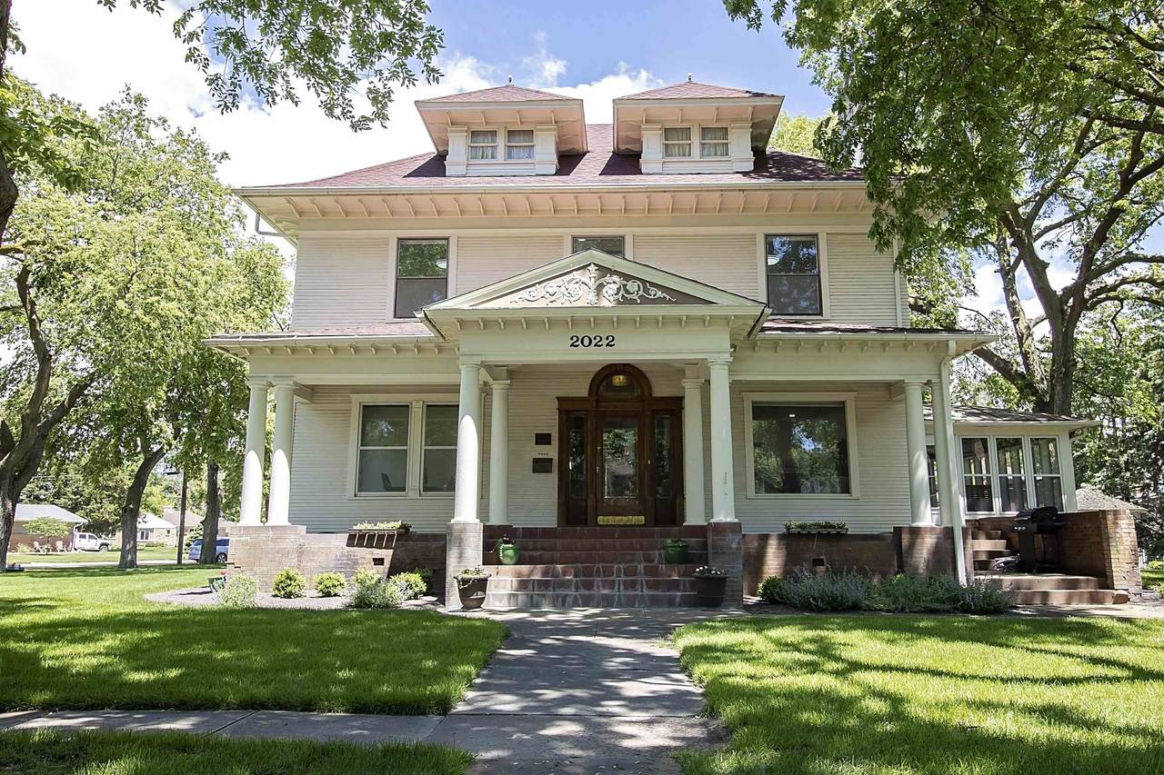 2022 17TH STREET - Photo 1