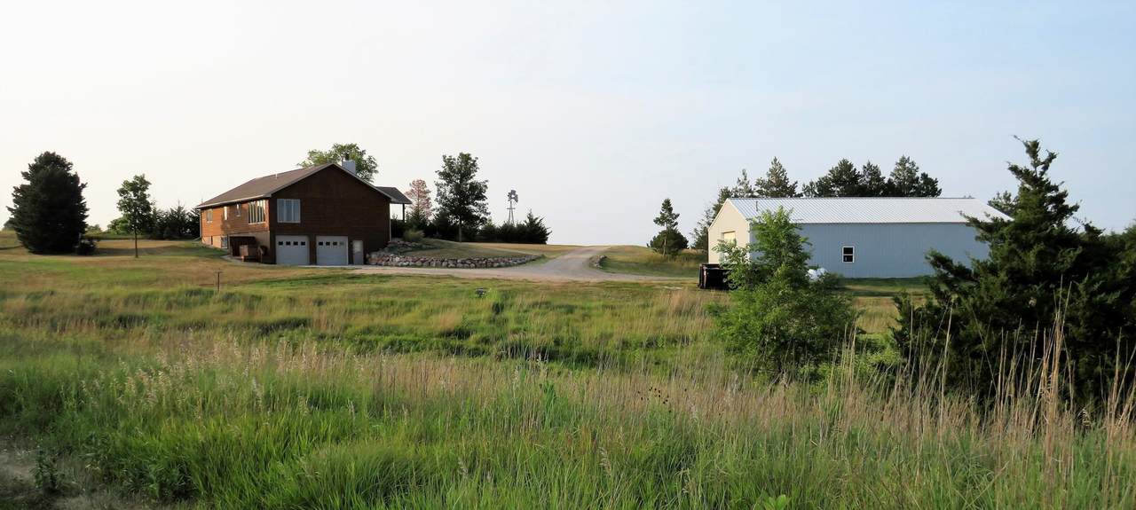 1583 Mckelvie Road - Photo 1