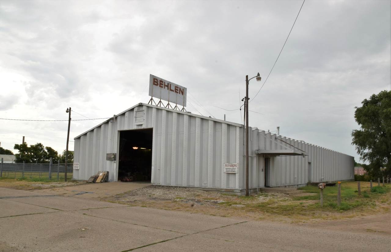 3121 12TH STREET - Photo 1