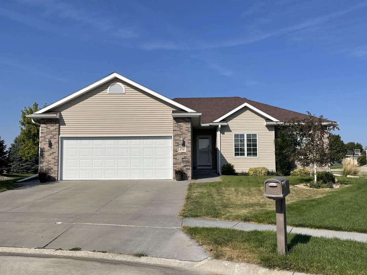 3718 Willow Street - Photo 1