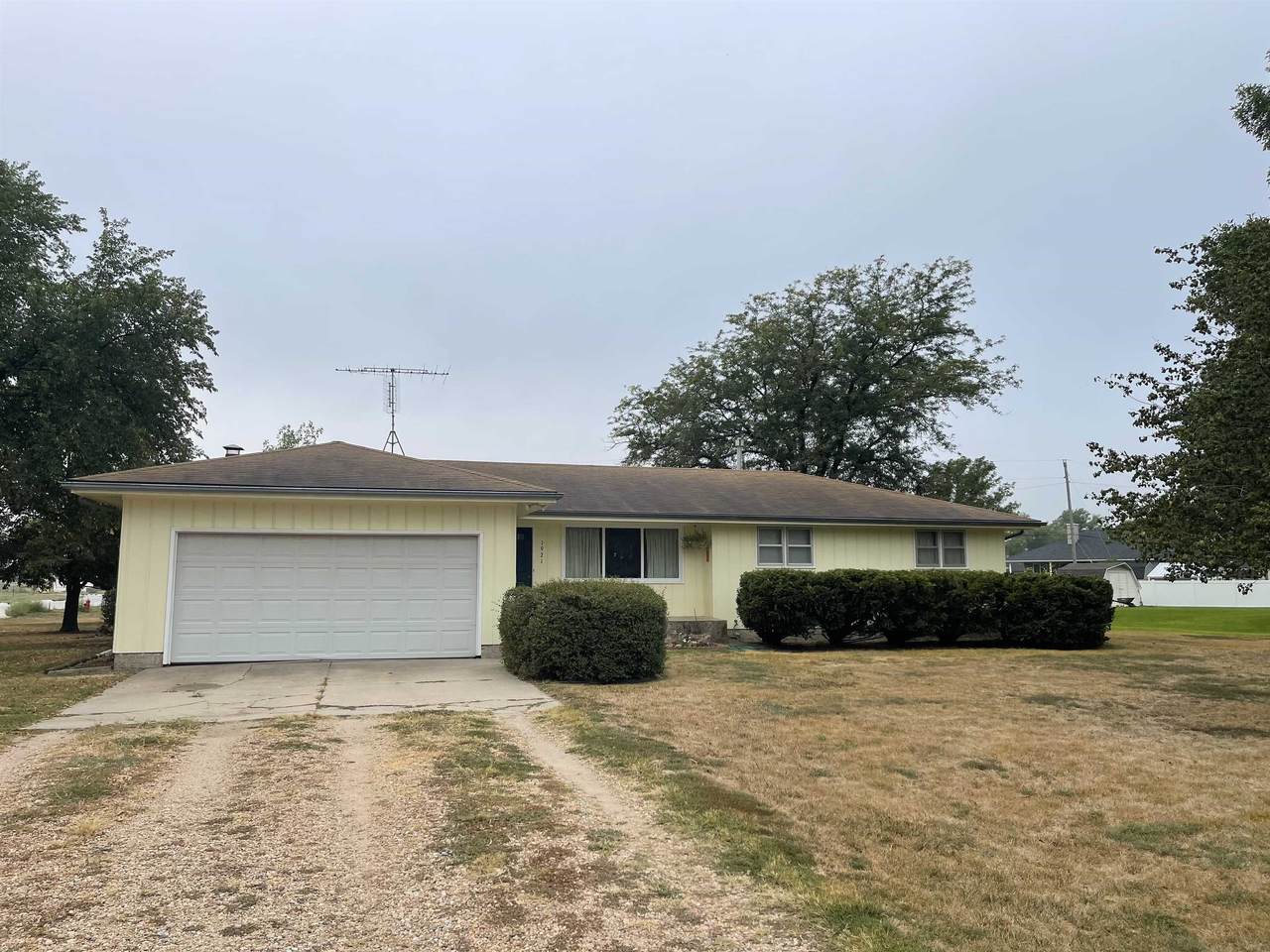 1921 Keene Drive - Photo 1