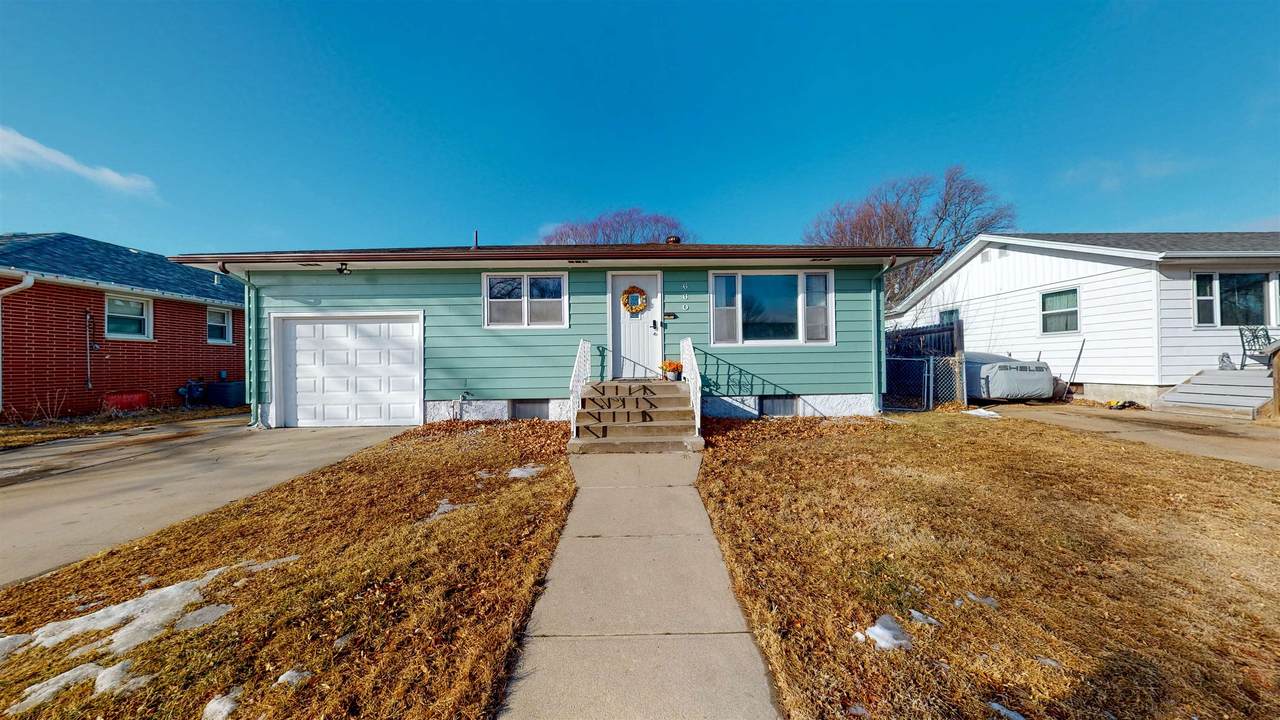 660 10TH AVENUE - Photo 1