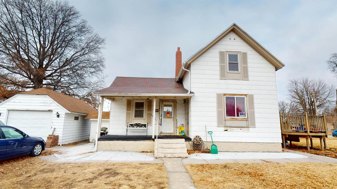 418 7TH STREET - Photo 1